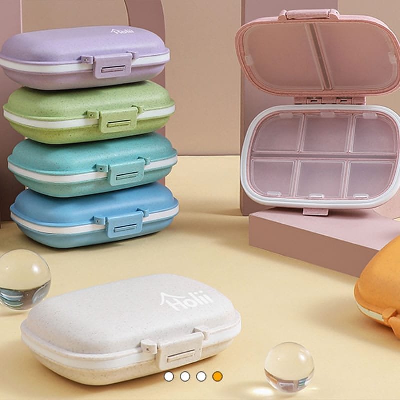8 compartments daily pill box 4