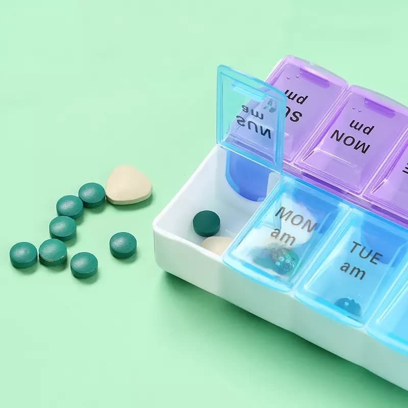 am pm weekly pill box 3